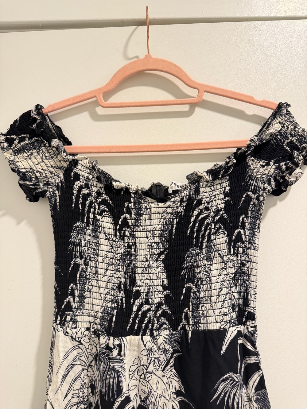 Reformation Murphy Dress Off-Shoulder Black and White Floral Palm Print Midi - Picture 5 of 8